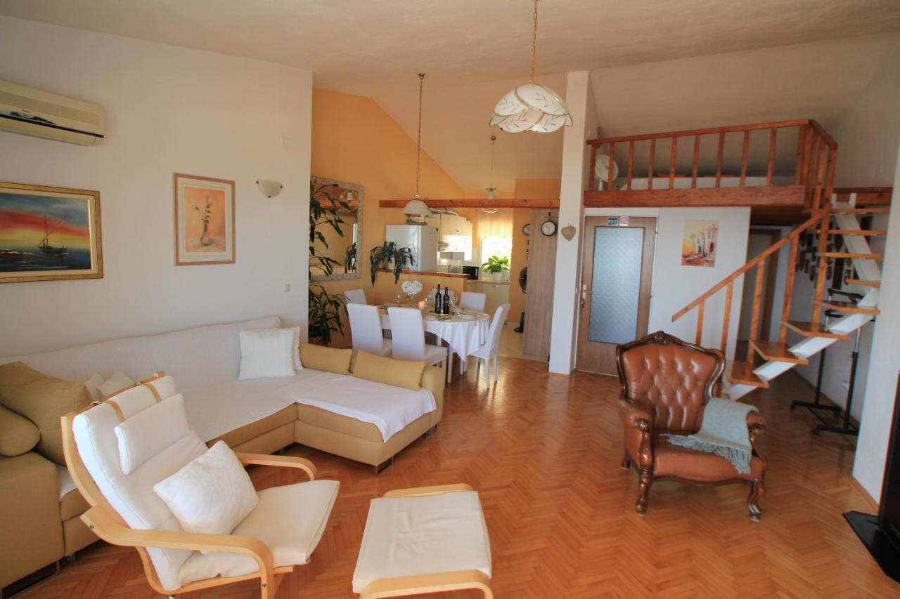 Apartment Gallery Kastela Ngoại thất bức ảnh
